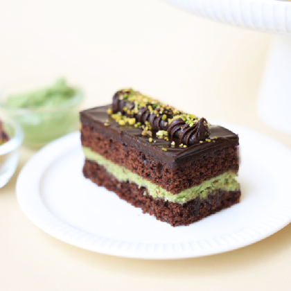 Dubai Chocolate Cake