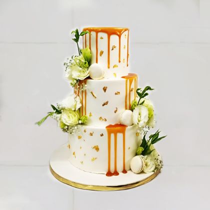 Floral Macaron Sensation Cake